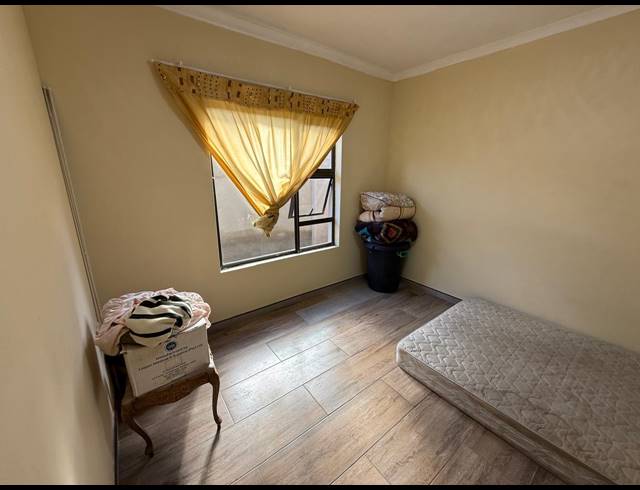 3 BEDROOM HOUSE TO LET IN GOLDEN GARDENS